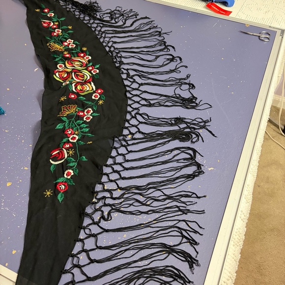 Cejon Black Shawl with Colorful Floral Embroidery - Picture 5 of 10